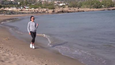 Wet Workout at the Beach - upornia.com - Britain
