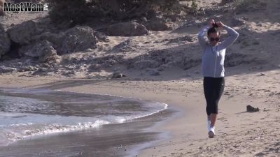 Wet Workout at the Beach - upornia.com - Britain