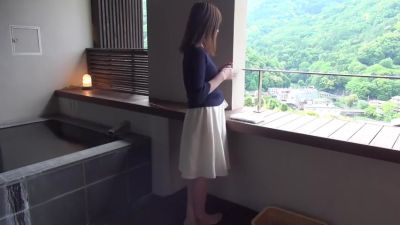 完全顔出し美乳美脚美尻か眩しいツンtレ美人受付嬢24歳とフライヘート温泉旅て生中出し屋外風呂ての羞恥ｓｅｘて感しまくり 艶かしい浴衣姿てのイチャラフ交尾て絶叫膣イキ膣内射精 - hclips.com - Japan
