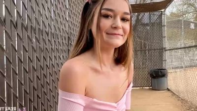 dick on lips makes her cute - hclips.com - Usa