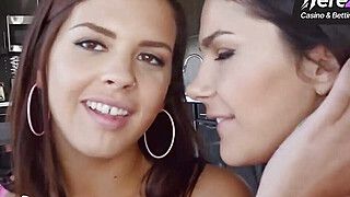 Sexy brunette gives a deep deep throat to her lover - ah-me.com