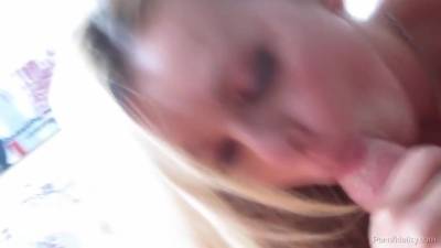 Jessie fisting herself behind the scene - hotmovs.com