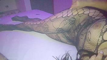 El novio de mi mejor amiga no creyo que volvería a follar conmigo, me invito unas copas y luego lo sorprendí invitándolo a un motel, lo estaba poniendo muy caliente y nervioso - xvideos.com - Mexico