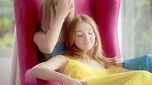 Lesbian Teen Fun - hdzog.com