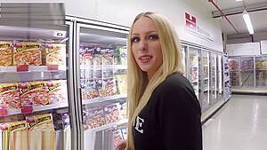 PUBLIC DIRTY ANAL SHOPPING PISS - ANAL EINKAUF - hdzog.com