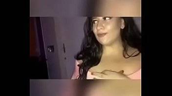 Me exibindo para carros na rua - xvideos.com