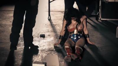 Nozama - hotmovs.com