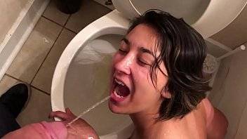 Toilet Whore Bailey Wilder - xvideos.com