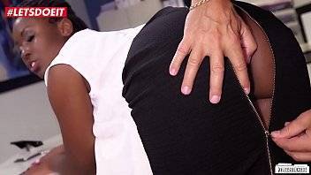 LETSDOEIT - Ebony Secretary Nailed On the Desk By Mature Boss - xvideos.com