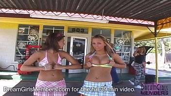 Hot 18 Year Old Farm Girls Come To Florida To Get Naked - xvideos.com
