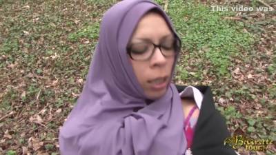 Outside in the forest we find a Muslim lady - hotmovs.com