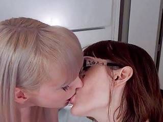 Cute Teen Trap Lezzies - ah-me.com