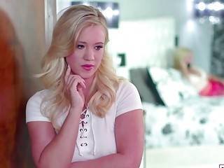 Christie entertained by her stepdaughter - tubous.com