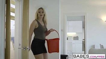 Sam Bourne - Zoe Doll - Babes - Step Mom Lessons - Step Up starring Sam Bourne and Karlie Simon and Zoe Doll clip - xvideos.com