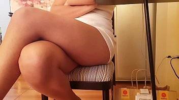 upskirt my brother's wife, no panties, watching Naruto - xvideos.com