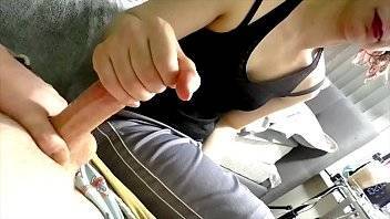 NoitaKails a Handjob for our sisters boyfriend - xvideos.com