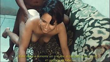 Ksal RaposaSexy: (Preview) Resenha na area da nossa casa!!! Esposa nao resistiu a labia do amigo moreno e acabou dando pra ele na minha frente, video completo no Red. - xvideos.com