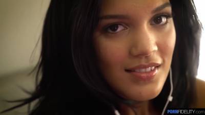 Alina Belle – Make Em Sweat - upornia.com