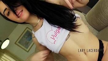 Lary tava batendo uma quando a amiga chegou pra fazer ela gozar TEASER- Lary Lacerda e Venusss Model - COMPLETO NO RED - xvideos.com