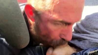 Manthroat Sucks pupbalto in car in public - drtvid.com