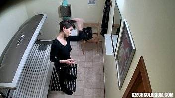 Sexy Short Haired Girl on Hidden Camera - xvideos.com - Czech Republic