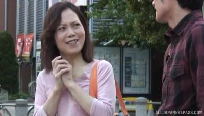 Japanese amateur fucked by a random dude - hellporno.com - Japan