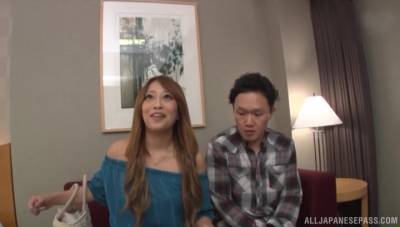 Full Japanese sex tape with the stepmom - hellporno.com - Japan