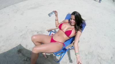 Luna Star - Guy gags her after picking her up at the beach - hellporno.com