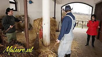 Hairy Horse Tamer Double Penetrated In Horse Stable For Her First Time - xvideos.com