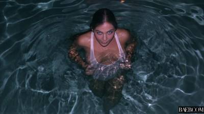 Blair Williams - Fucking amazing poolside sex with gorgeous babe Blair Williams - xbabe.com