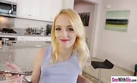 Teen cleaning house and sucking dick - al4a.com