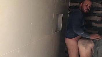 nos encuentran grabando a mi esposo y ami en la obra - xvideos.com