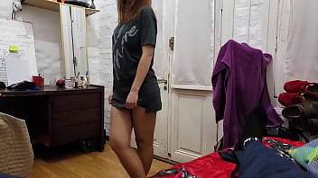 Chat de WhatsApp con mi prima se pone caliente por la noche Parte 2 - xvideos.com