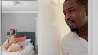 Julie Kay - Ebony throated in bed before being fucked - hellporno.com