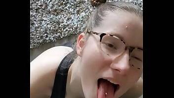 Nerdy Girl Gets Her Throat Stuffed - xvideos.com