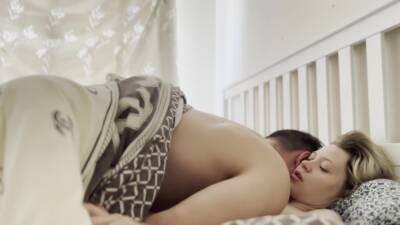 Morning Sex In Insanely Romantic Under The Blanket - Real Orgasm - hdzog.com