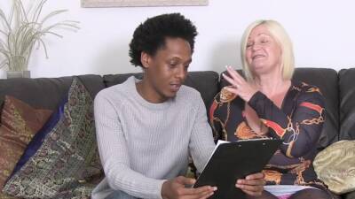 Lacey Starr - Granny rides the big black pole like it's nothing - hellporno.com