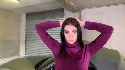 Chatlotte Arrested In Leather - videohdzog.com