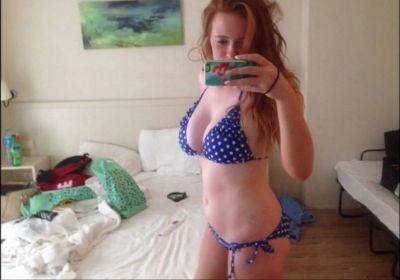 Sexy Redhead teasing solo - homemade - xhand.com