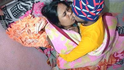 Desi Maida Ko Pelae Kar Di Raat Me Sande Ko - videohdzog.com