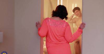 Mature throats stepson's thick dick in very intense perversions - xbabe.com