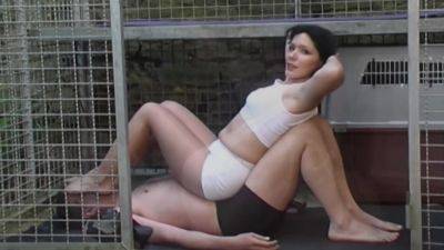 Face Sitting And Trampling - videohdzog.com