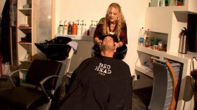 Mature Hairdresser Gets Fucked And Facialized - videohdzog.com