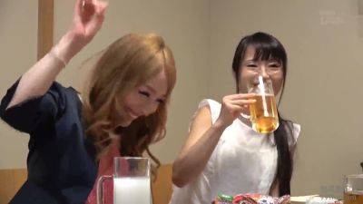240825居酒屋内でおせっせする人達g2 - videohdzog.com