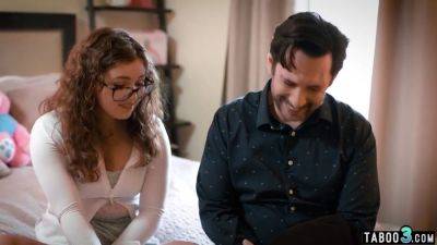 Tommy Pistol - Leana Lovings - Tommy Pistol And Leana Lovings - Guy Nailing Associates Coed Stepdaughter - videohdzog.com