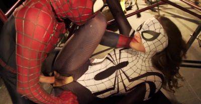 Spiderman gives his bitch the tool she needs to reach unique anal orgasms - alphaporno.com