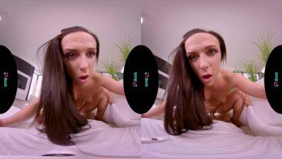 Vinna Reed - Vinna Reed In Has Her Tight Pussy Pounded In Vr - videohdzog.com