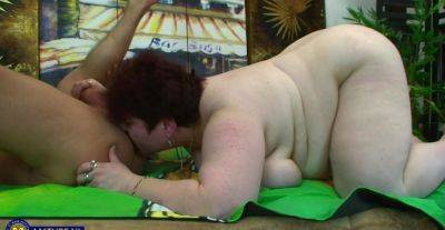 Mature Mileva from ukraine gets her fat pussy railed on the sofa - alphaporno.com