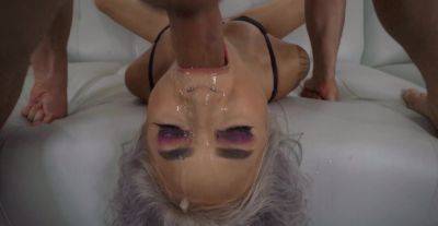 Avery Black gets her pussy filled with sticky, messy cum on her makeup - alphaporno.com