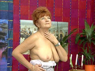 [retro Mature] Omi Karin Wichst Schon Ein Leben Lang - tubepornclassic.com